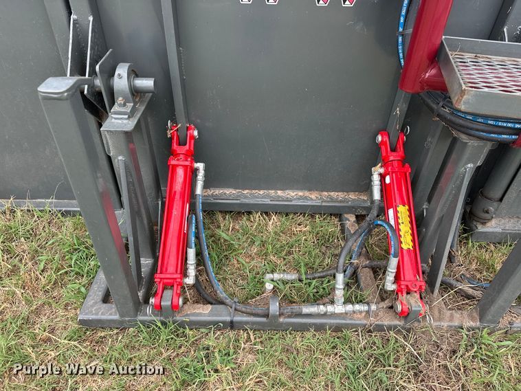 image for item EJ8882 WW  livestock chute 