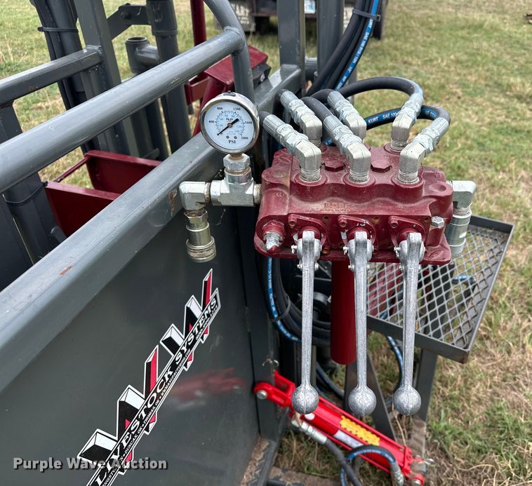 image for item EJ8882 WW  livestock chute 