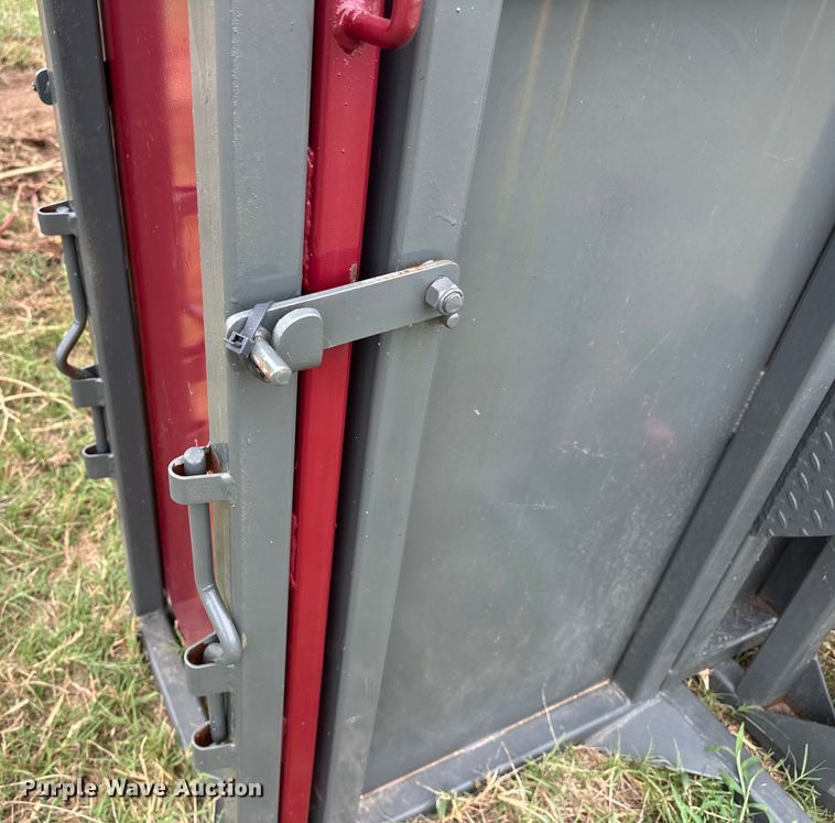 image for item EJ8882 WW  livestock chute 