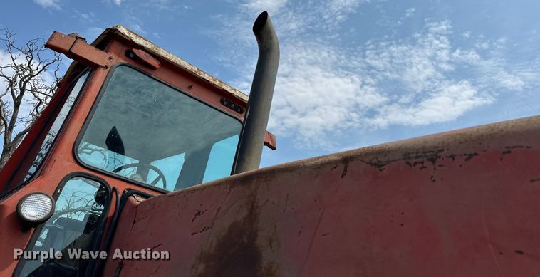 image for item EJ8883 1978 Allis-Chalmers  7580 4WD tractor