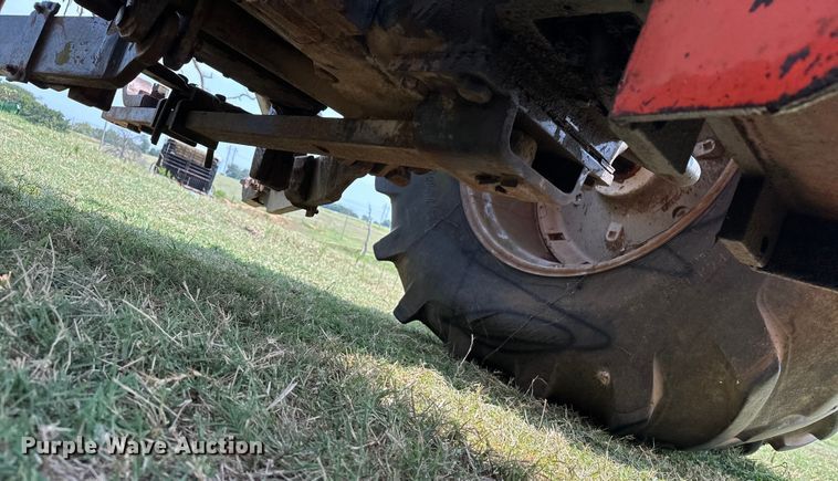 image for item EJ8883 1978 Allis-Chalmers  7580 4WD tractor