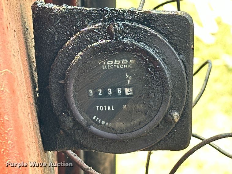 image for item EJ8883 1978 Allis-Chalmers  7580 4WD tractor