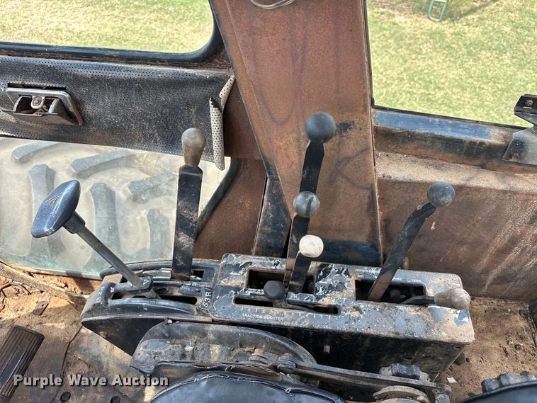 image for item EJ8883 1978 Allis-Chalmers  7580 4WD tractor