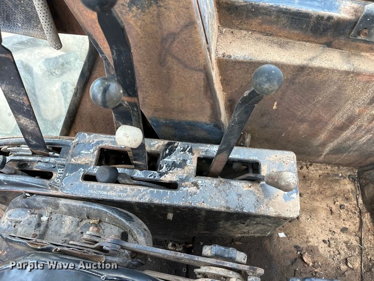 image for item EJ8883 1978 Allis-Chalmers  7580 4WD tractor