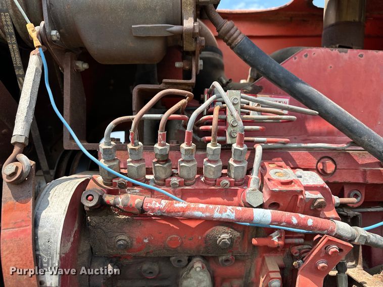 image for item EJ8883 1978 Allis-Chalmers  7580 4WD tractor