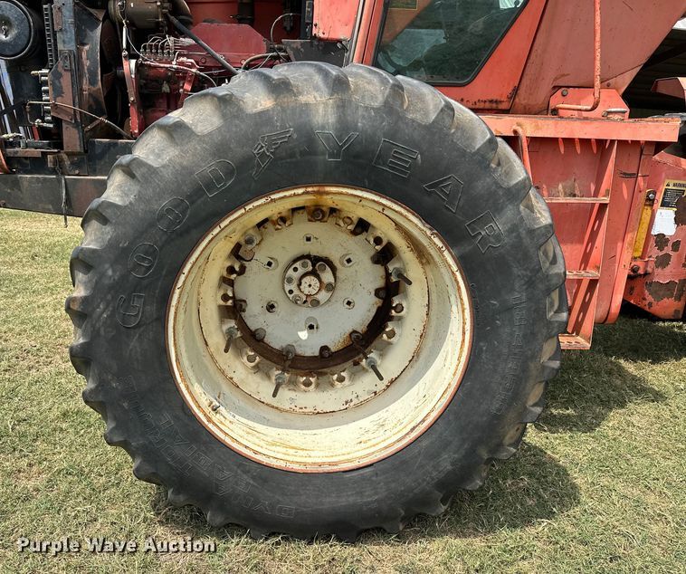 image for item EJ8883 1978 Allis-Chalmers  7580 4WD tractor