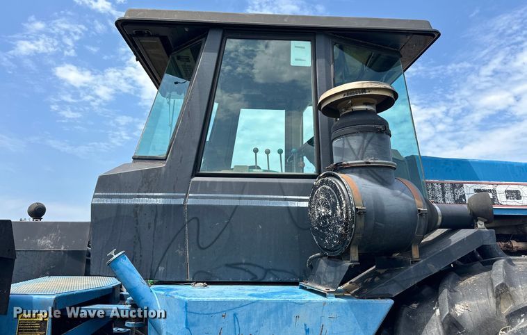 image for item EJ8884 1990 Ford 876 Versatile  4WD tractor