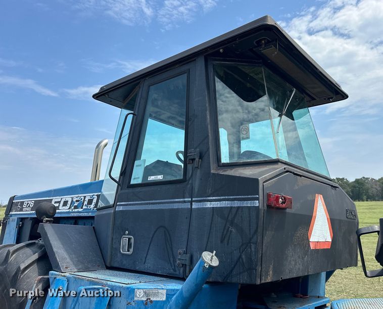 image for item EJ8884 1990 Ford 876 Versatile  4WD tractor