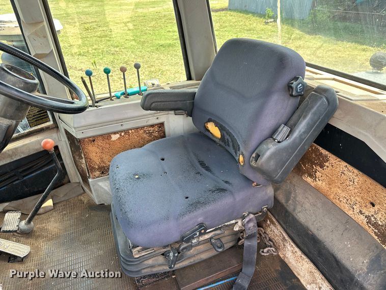 image for item EJ8884 1990 Ford 876 Versatile  4WD tractor