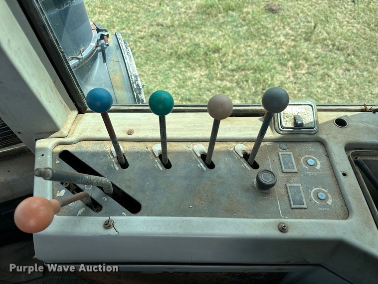 image for item EJ8884 1990 Ford 876 Versatile  4WD tractor