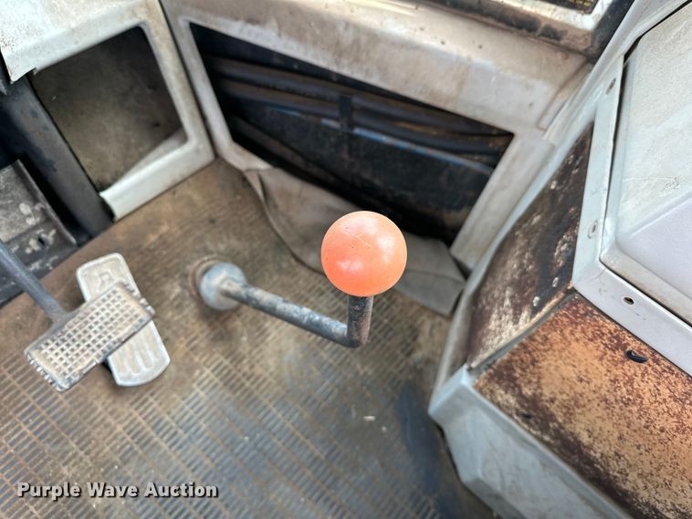 image for item EJ8884 1990 Ford 876 Versatile  4WD tractor