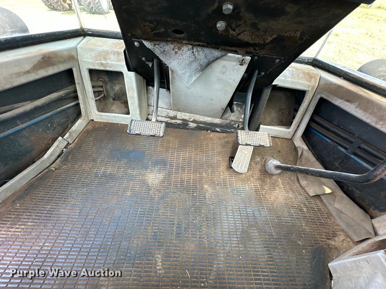 image for item EJ8884 1990 Ford 876 Versatile  4WD tractor