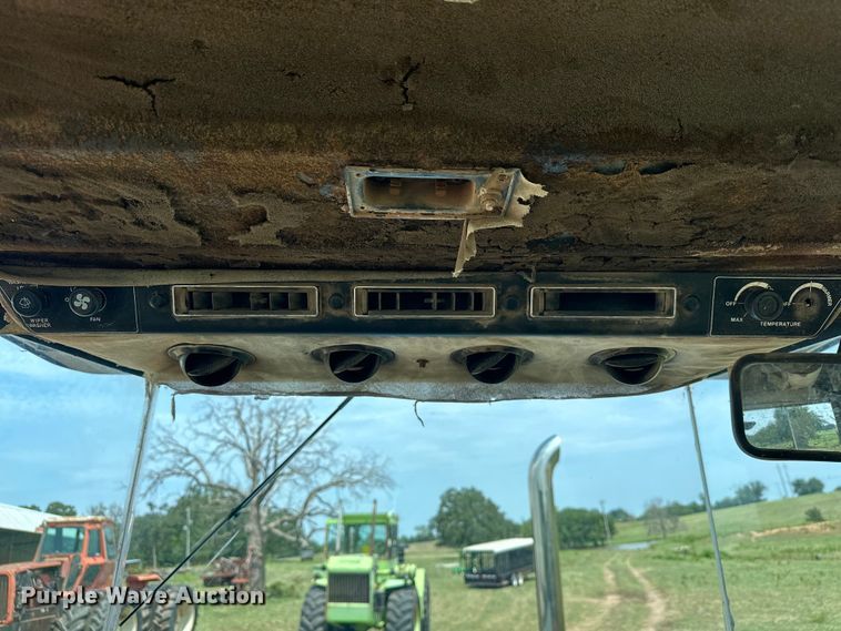 image for item EJ8884 1990 Ford 876 Versatile  4WD tractor