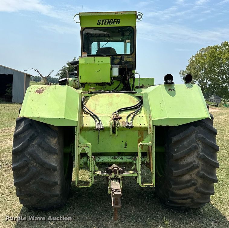 image for item EJ8885 1975 Steiger Bearcat II 4WD tractor