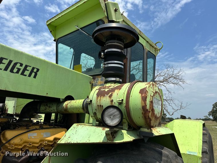 image for item EJ8885 1975 Steiger Bearcat II 4WD tractor