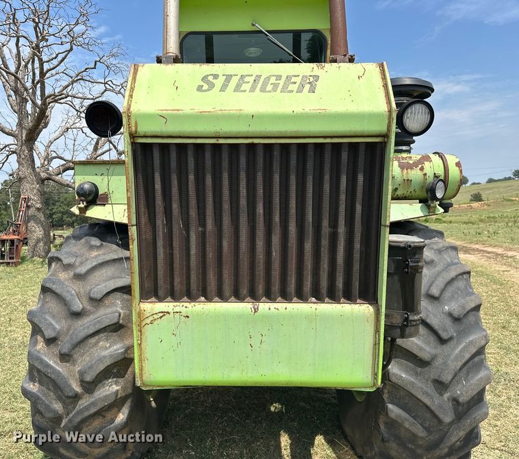 image for item EJ8885 1975 Steiger Bearcat II 4WD tractor