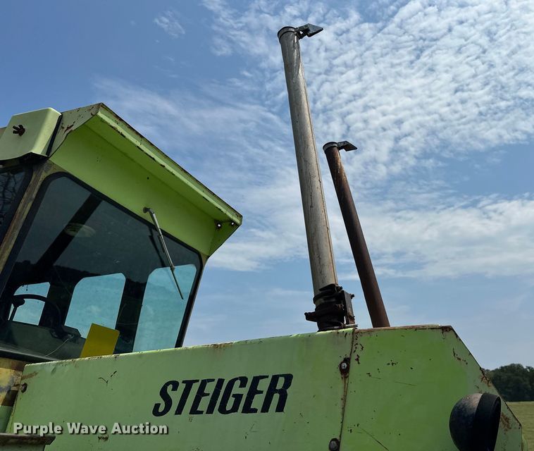 image for item EJ8885 1975 Steiger Bearcat II 4WD tractor
