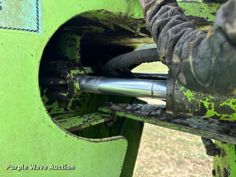 image for item EJ8885 1975 Steiger Bearcat II 4WD tractor