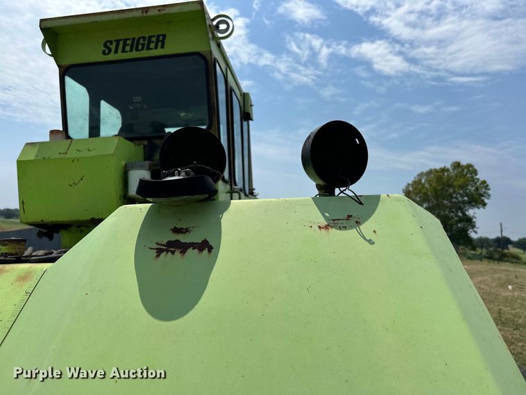 image for item EJ8885 1975 Steiger Bearcat II 4WD tractor