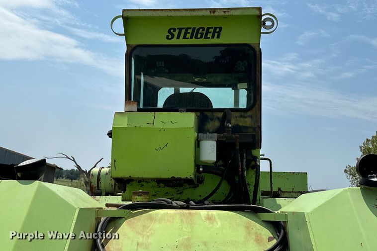image for item EJ8885 1975 Steiger Bearcat II 4WD tractor