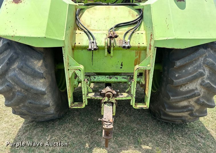 image for item EJ8885 1975 Steiger Bearcat II 4WD tractor