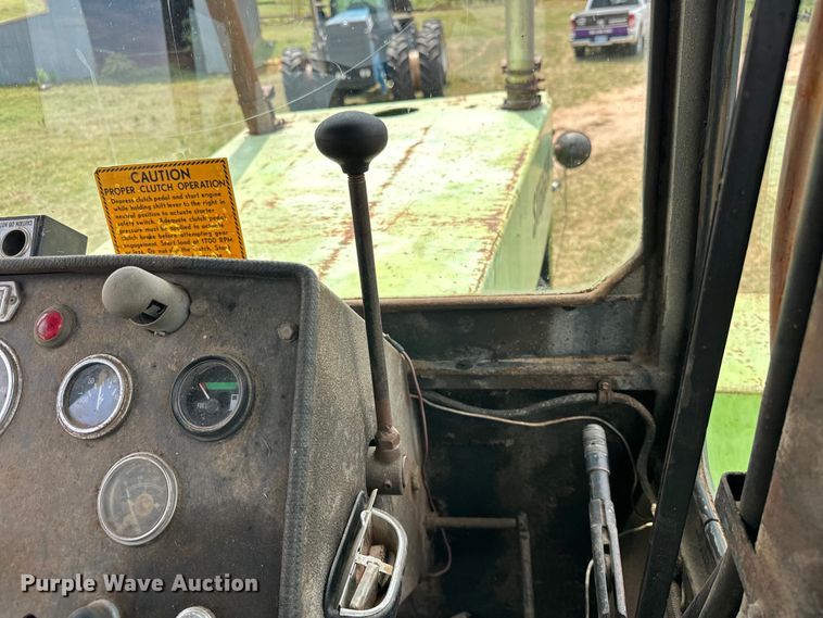 image for item EJ8885 1975 Steiger Bearcat II 4WD tractor