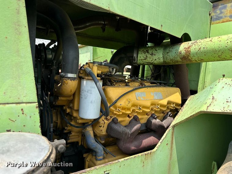 image for item EJ8885 1975 Steiger Bearcat II 4WD tractor