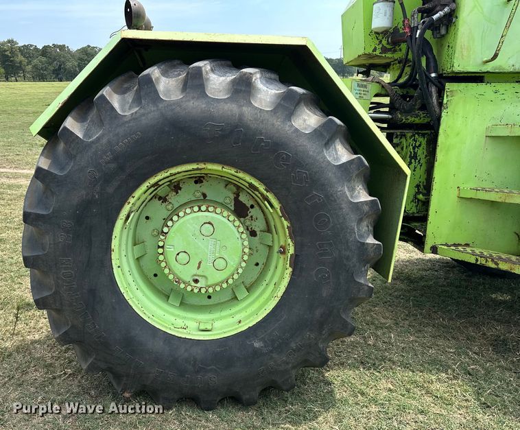 image for item EJ8885 1975 Steiger Bearcat II 4WD tractor