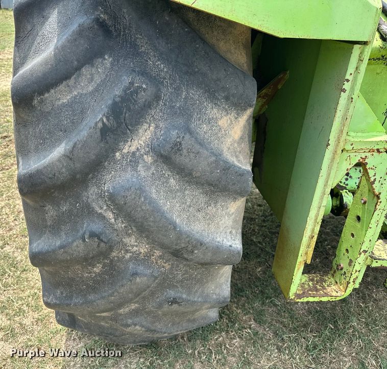 image for item EJ8885 1975 Steiger Bearcat II 4WD tractor