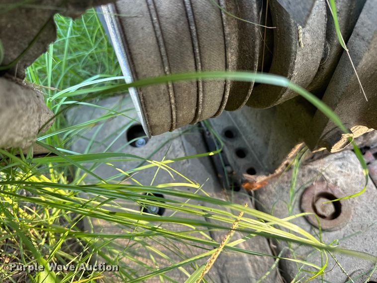 image for item EJ8894 2015 John Deere 275 disc mower