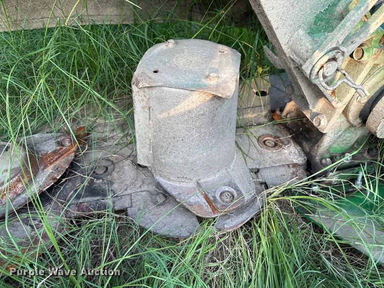 image for item EJ8894 2015 John Deere 275 disc mower