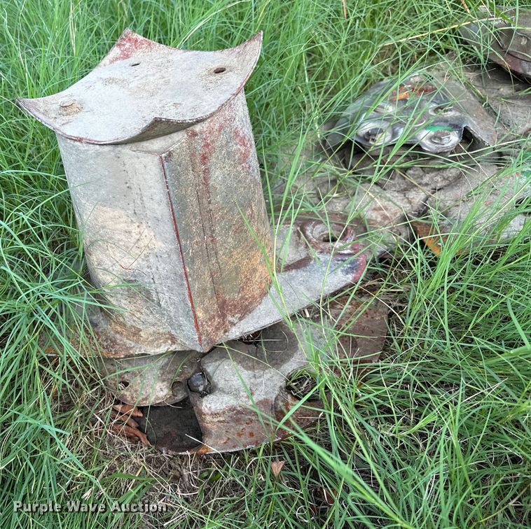 image for item EJ8894 2015 John Deere 275 disc mower