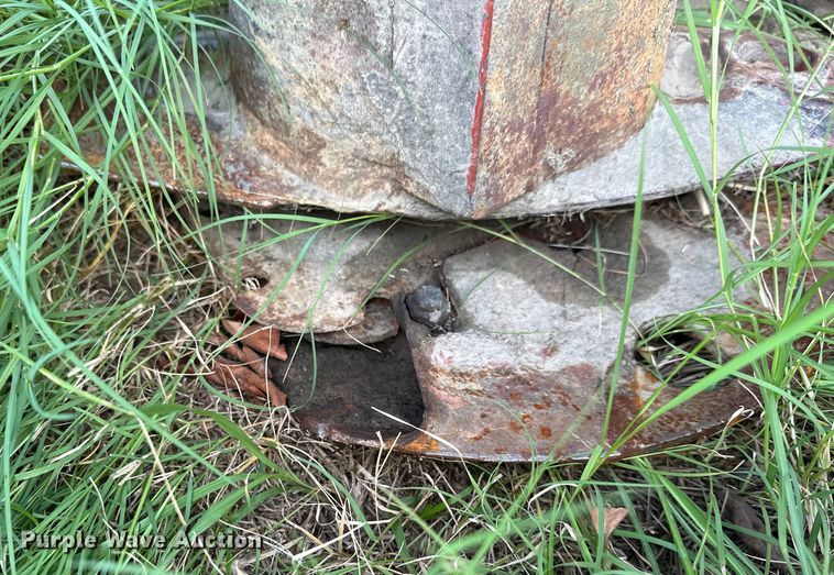 image for item EJ8894 2015 John Deere 275 disc mower