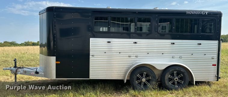 image for item EJ8909 2021 Sundowner  Showman GT livestock trailer