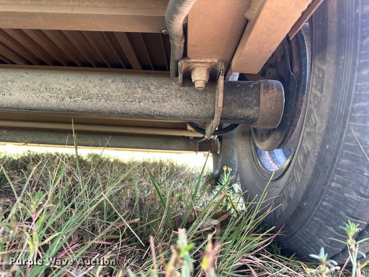 image for item EJ8909 2021 Sundowner  Showman GT livestock trailer