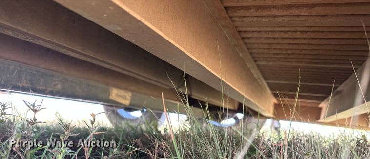 image for item EJ8909 2021 Sundowner  Showman GT livestock trailer