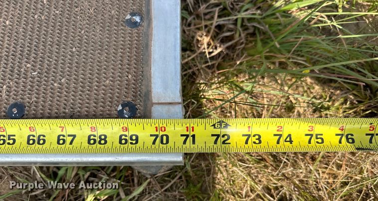 image for item EJ8909 2021 Sundowner  Showman GT livestock trailer