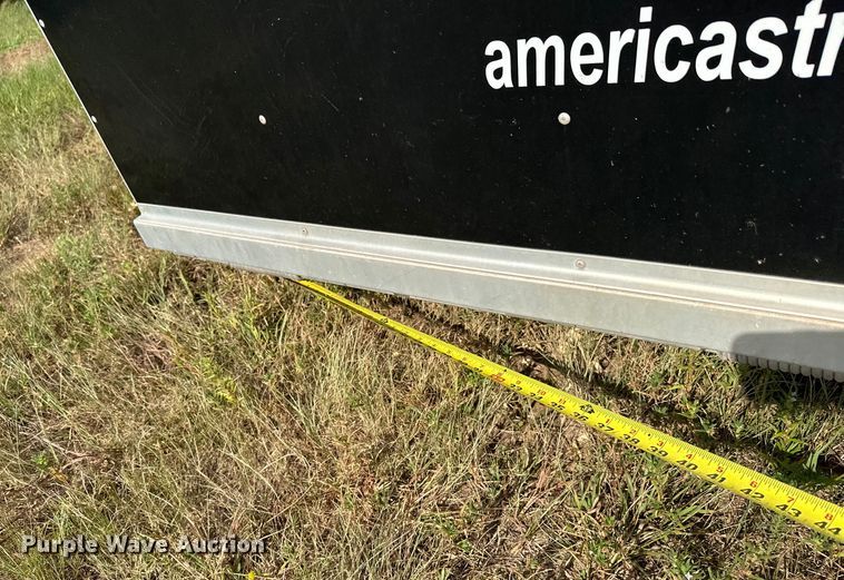 image for item EJ8909 2021 Sundowner  Showman GT livestock trailer