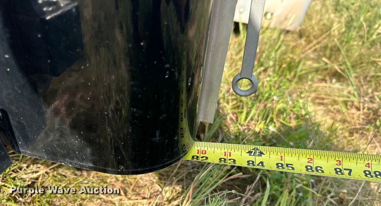 image for item EJ8909 2021 Sundowner  Showman GT livestock trailer