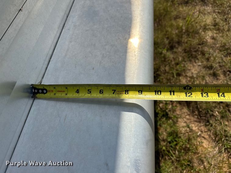 image for item EJ8909 2021 Sundowner  Showman GT livestock trailer