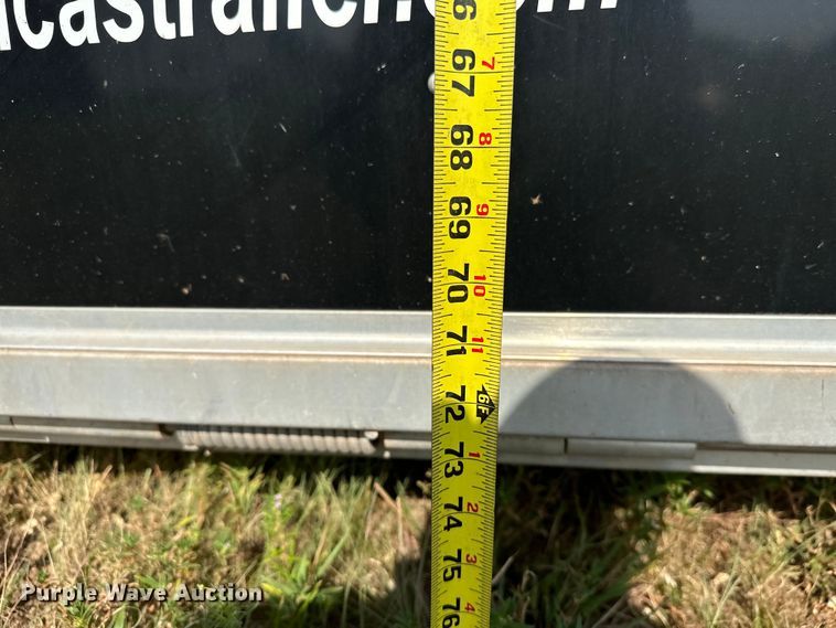 image for item EJ8909 2021 Sundowner  Showman GT livestock trailer