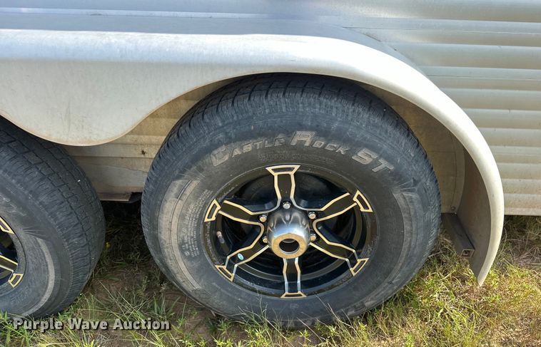 image for item EJ8909 2021 Sundowner  Showman GT livestock trailer