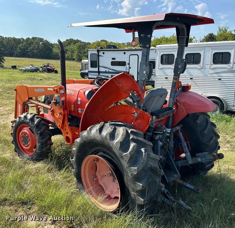 image for item EJ8910 2012 Kubota M7040D MFWD tractor