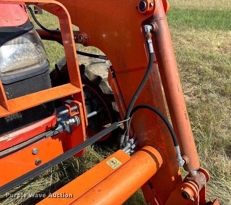 image for item EJ8910 2012 Kubota M7040D MFWD tractor