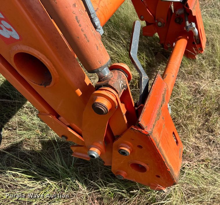 image for item EJ8910 2012 Kubota M7040D MFWD tractor