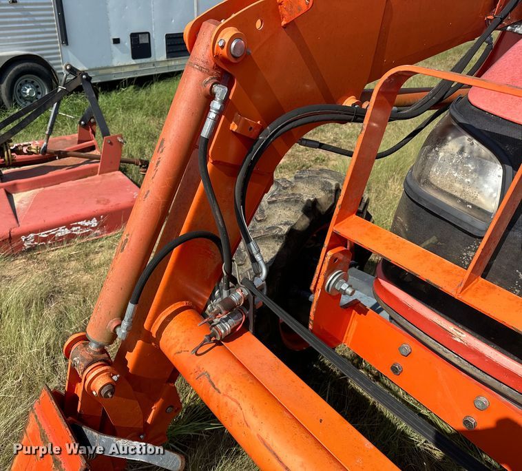 image for item EJ8910 2012 Kubota M7040D MFWD tractor