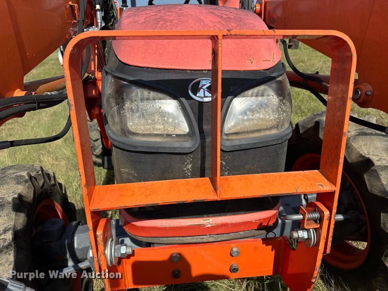 image for item EJ8910 2012 Kubota M7040D MFWD tractor