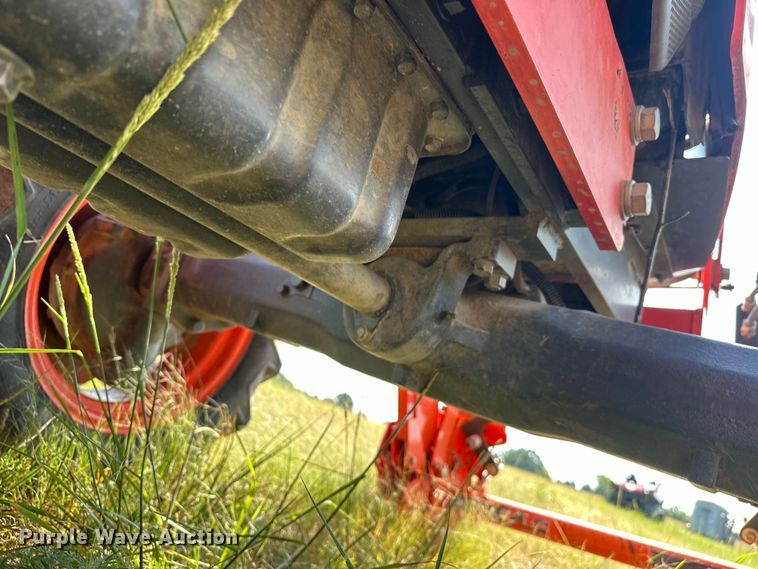 image for item EJ8910 2012 Kubota M7040D MFWD tractor