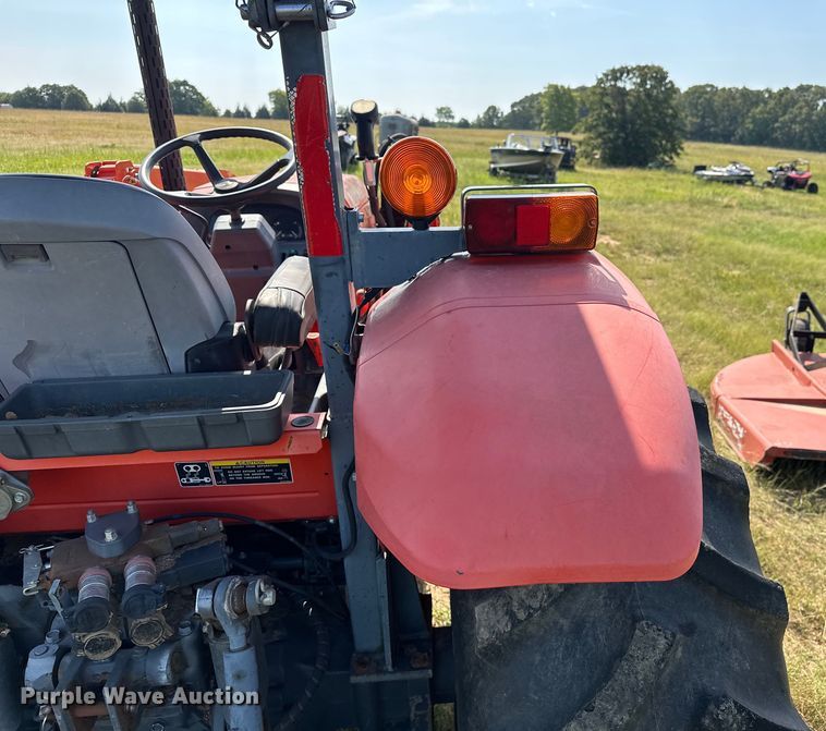 image for item EJ8910 2012 Kubota M7040D MFWD tractor