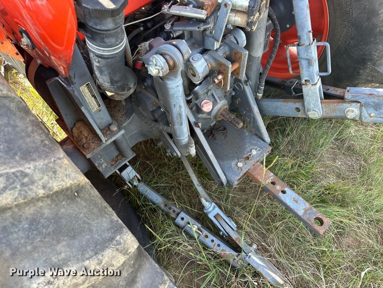 image for item EJ8910 2012 Kubota M7040D MFWD tractor